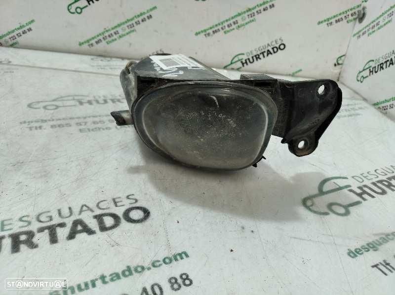 FAROL DE NEVOEIRO DIREITO AUDI A6 BERLINA 4B2 - 1