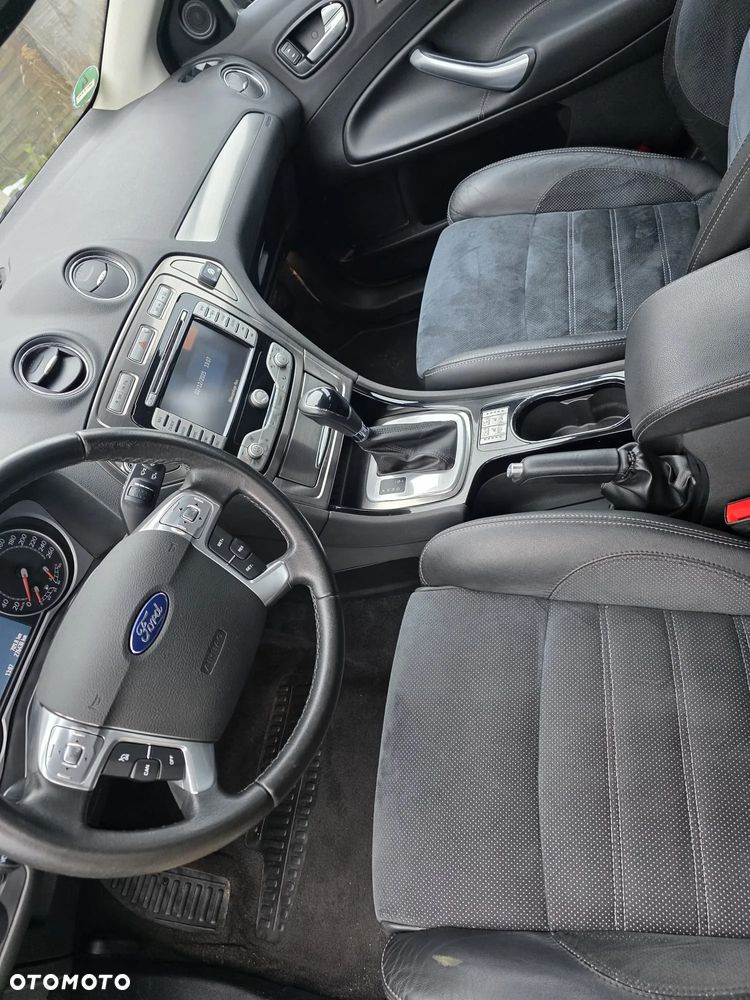 Ford Mondeo 2.3 Titanium - 4