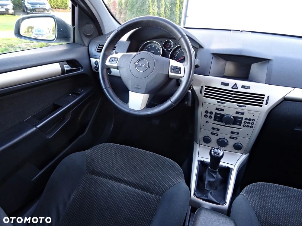Opel Astra - 16