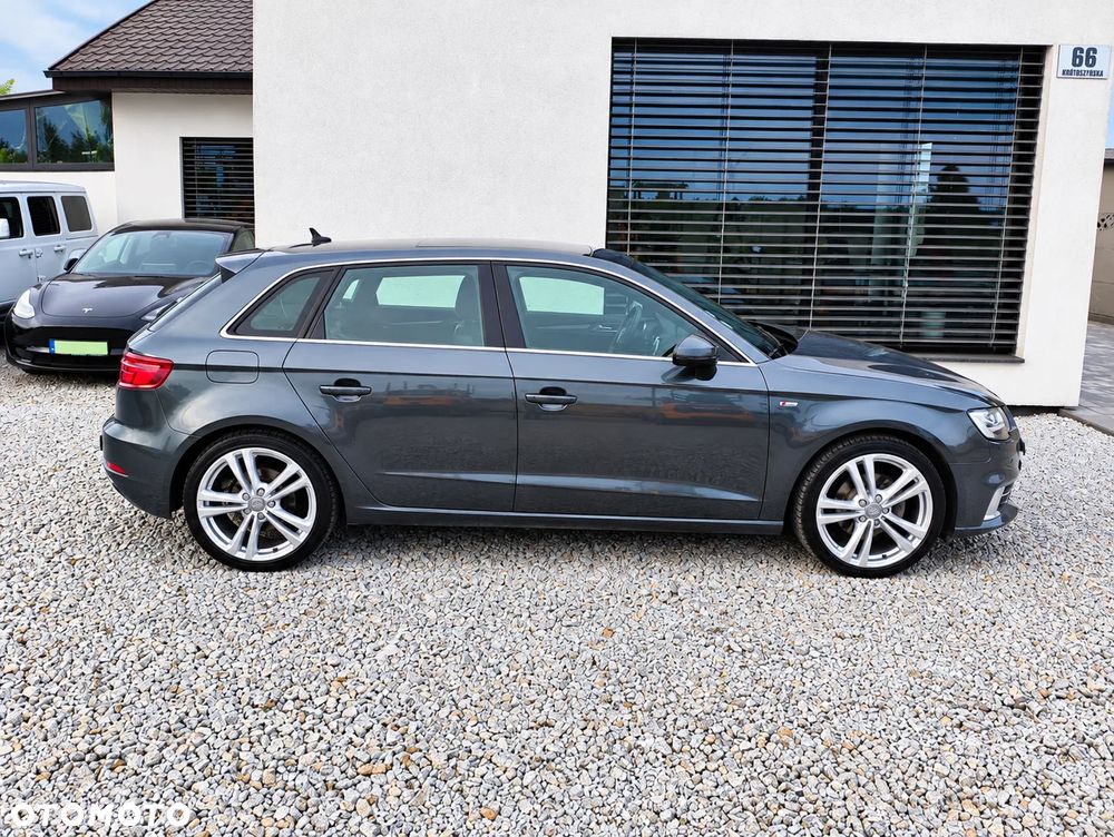 Audi A3 Sportback - 2