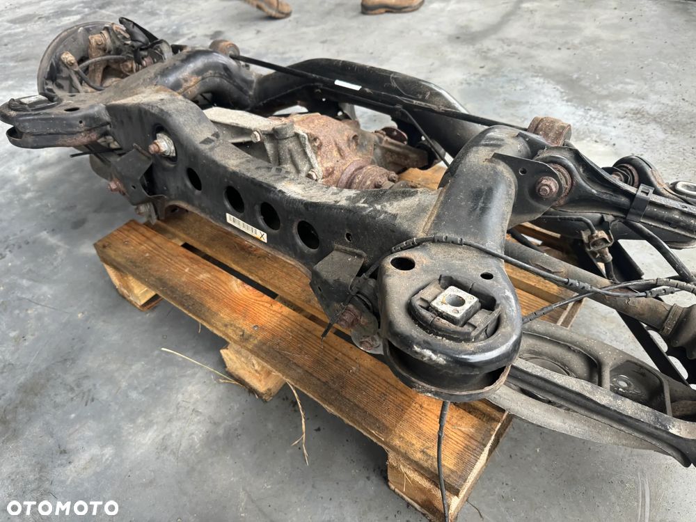 ZAWIESZENIE TYLNE SANKI WÓZEK BMW E90 E91 E87 - 9