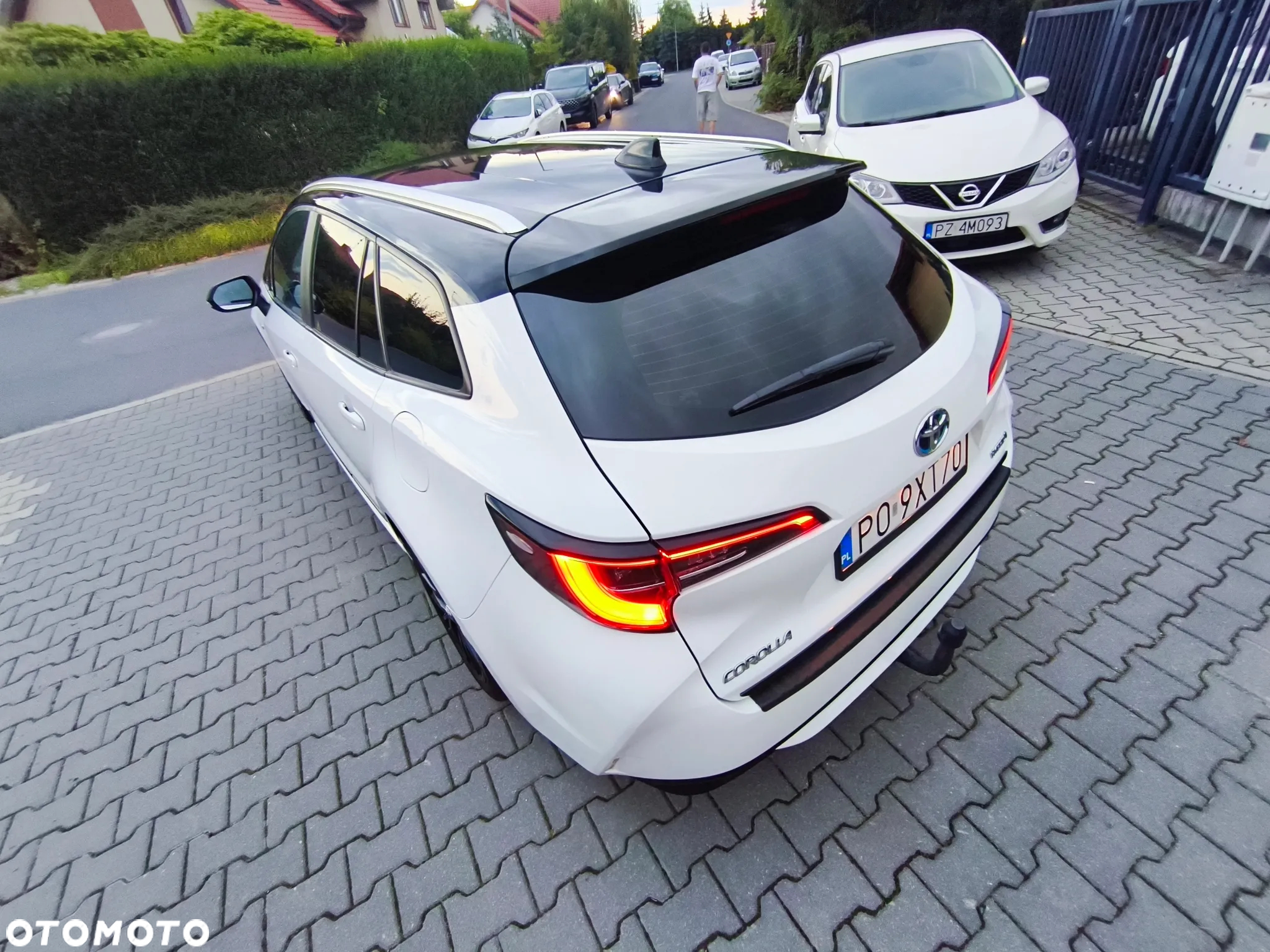 Toyota Corolla 2.0 Hybrid Trek - 16