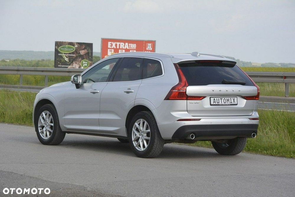 Volvo XC 60 D4 Geartronic Momentum Pro - 4