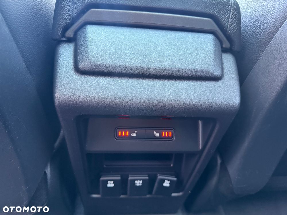 Land Rover Discovery Sport TD4 HSE Luxury - 20