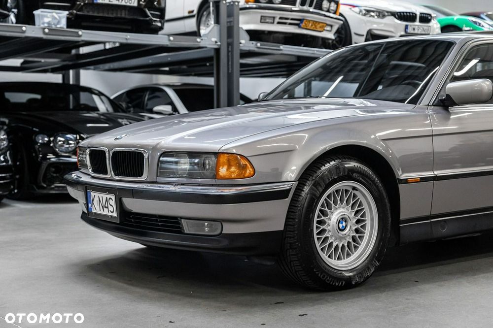 BMW Seria 7 740i V8 - 20