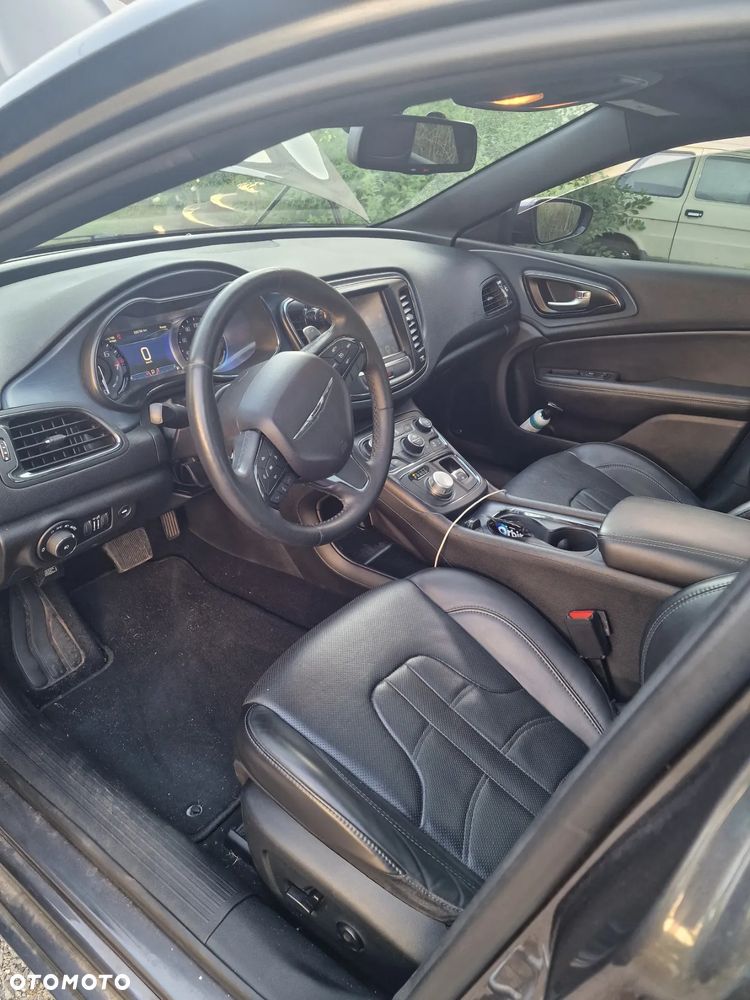 Chrysler 200 - 14