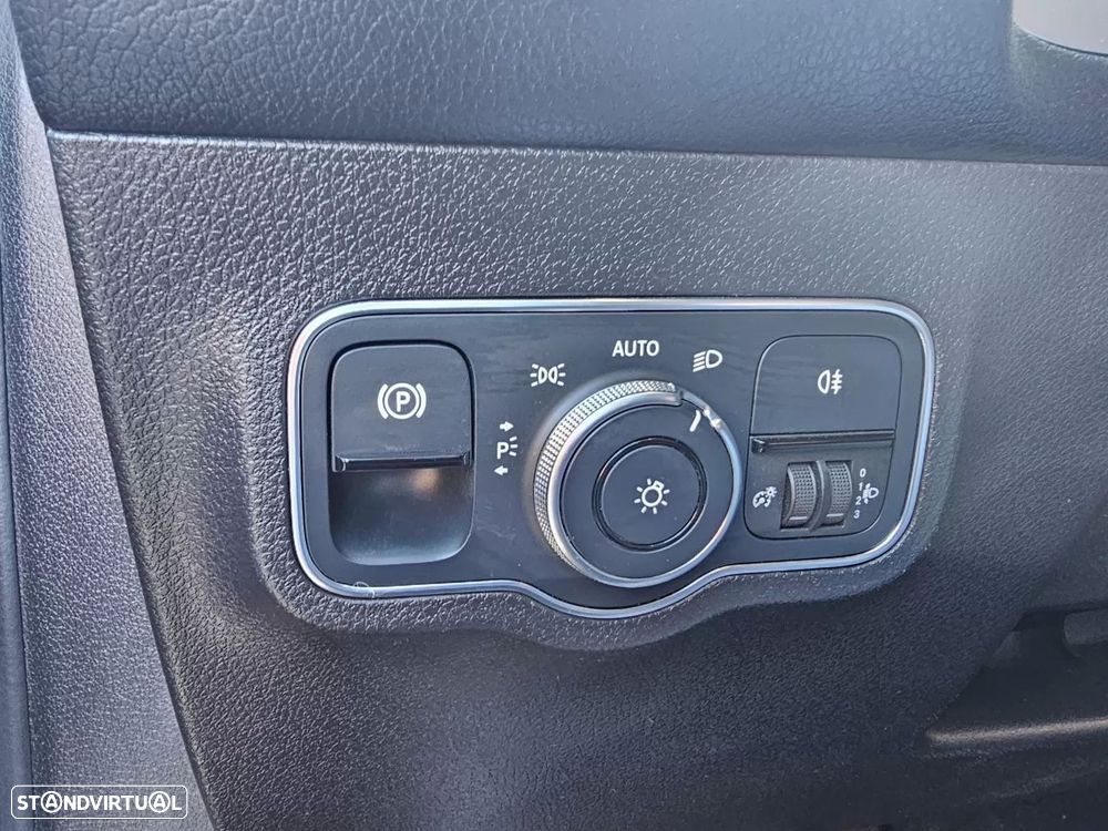 Mercedes-Benz GLB 180 d Style - 12