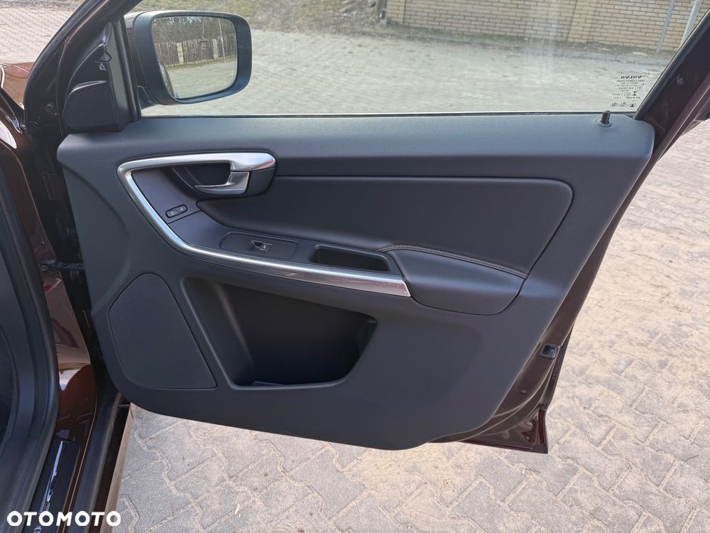 Volvo XC 60 D4 Drive-E Summum - 27