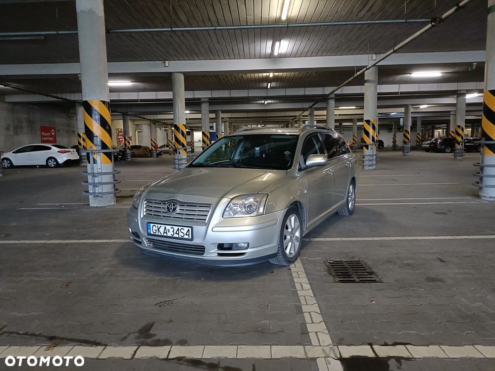 Toyota Avensis 2.0 D-4D Luna - 1