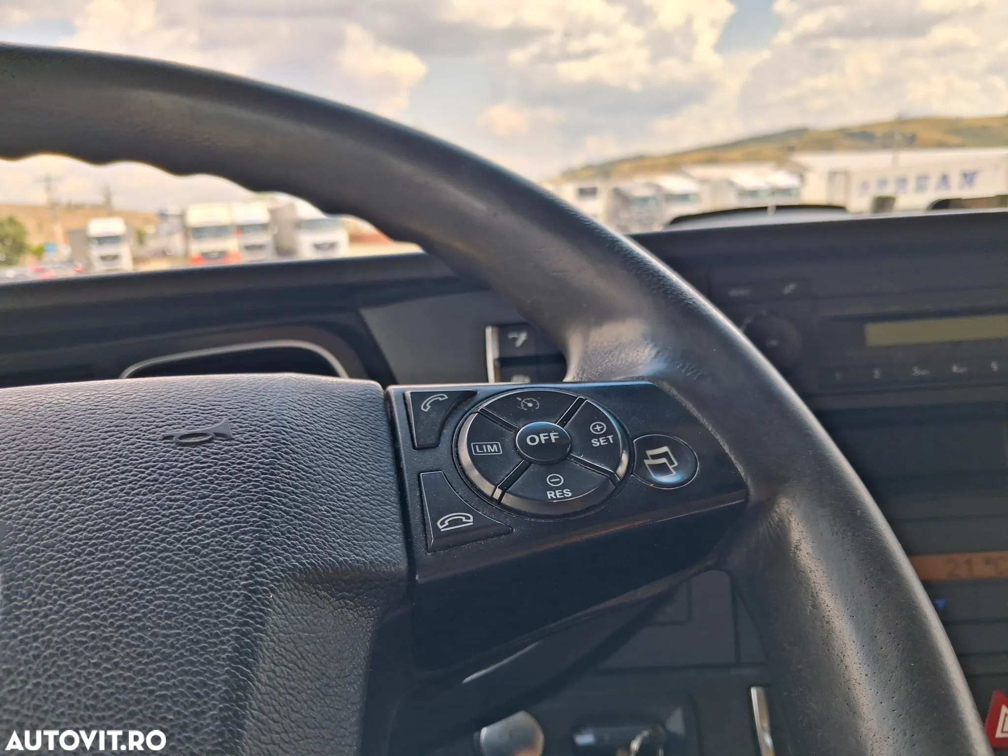 Mercedes-Benz Actros - 15