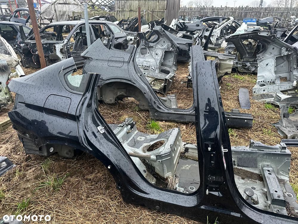 BMW X4 F26 BŁOTNIK ĆWIARTKA PRAWY TYŁ - 1