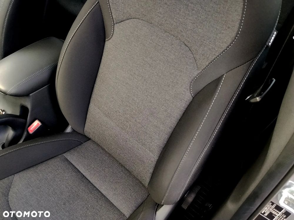Hyundai i30 1.5 DPI Smart - 12
