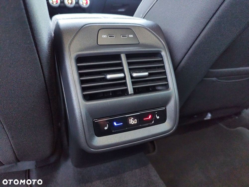 Skoda Superb 1.5 TSI mHEV Selection DSG - 14