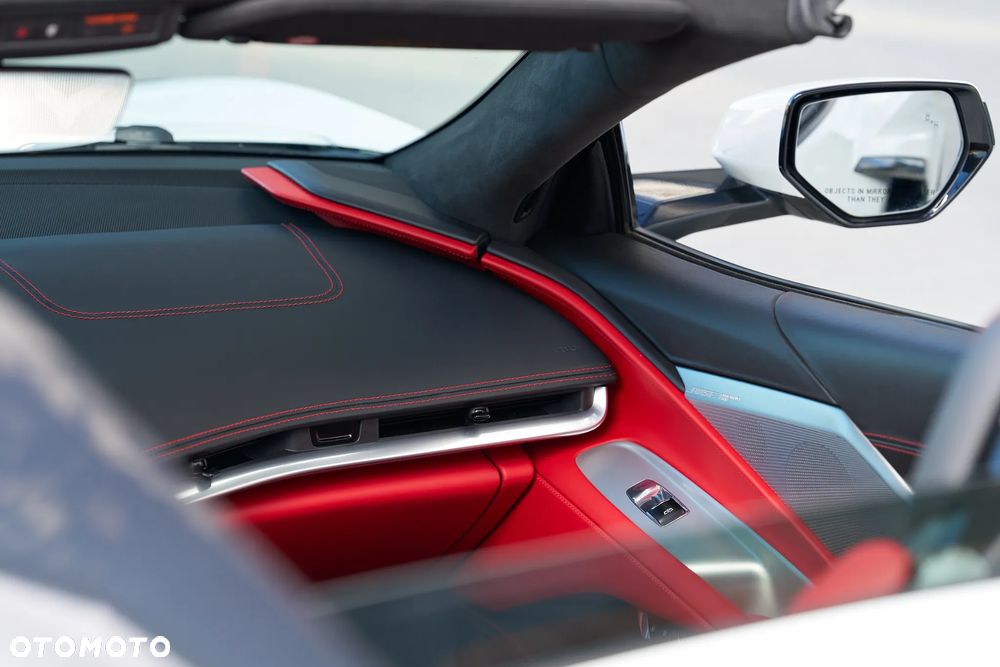 Chevrolet Corvette - 32