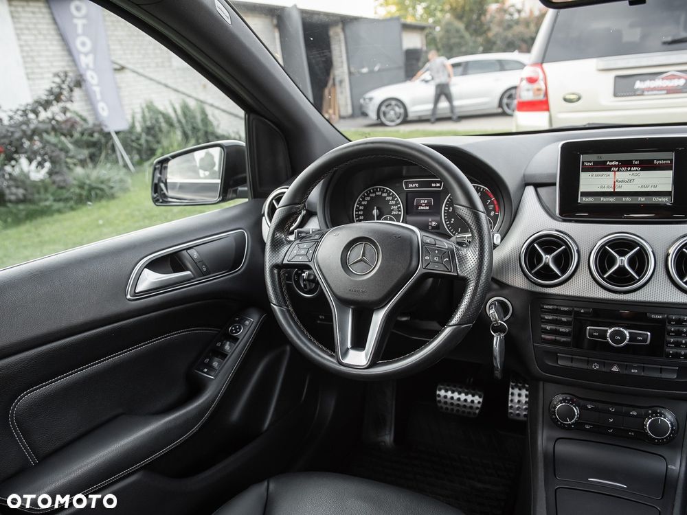 Mercedes-Benz Klasa B 220 4Matic 7G-DCT Edition - 16