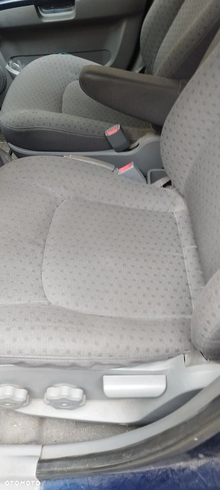Kia Carens 2.0 CRDi EXpedition - 14