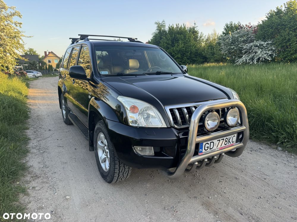 Toyota Land Cruiser - 2