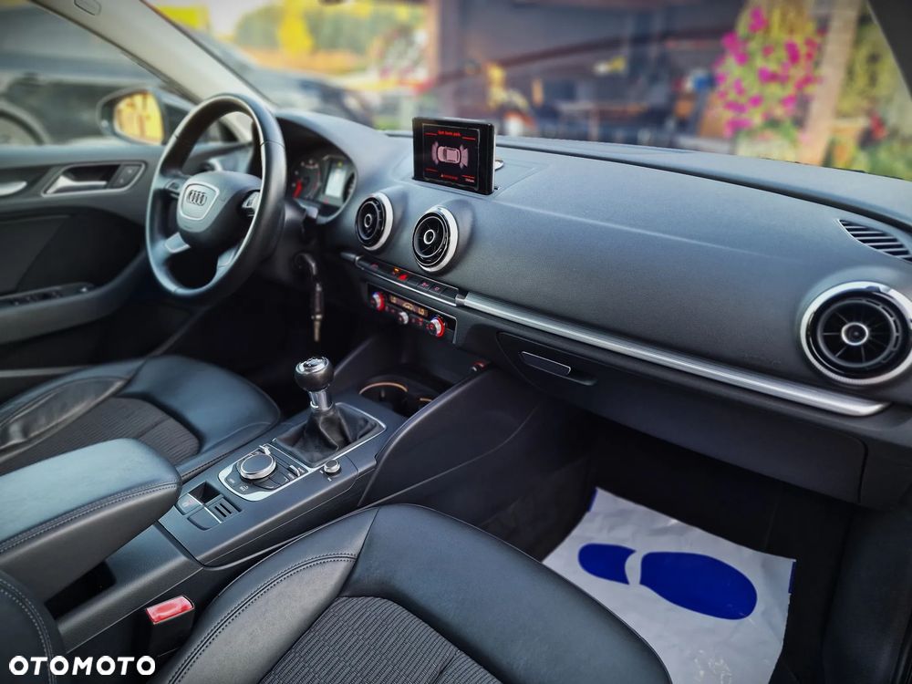 Audi A3 Sportback 1.4 TFSI CoD Ambiente - 26