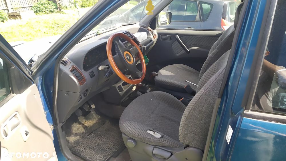 Nissan Terrano - 8