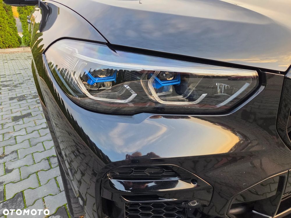 BMW X5 M50i - 16