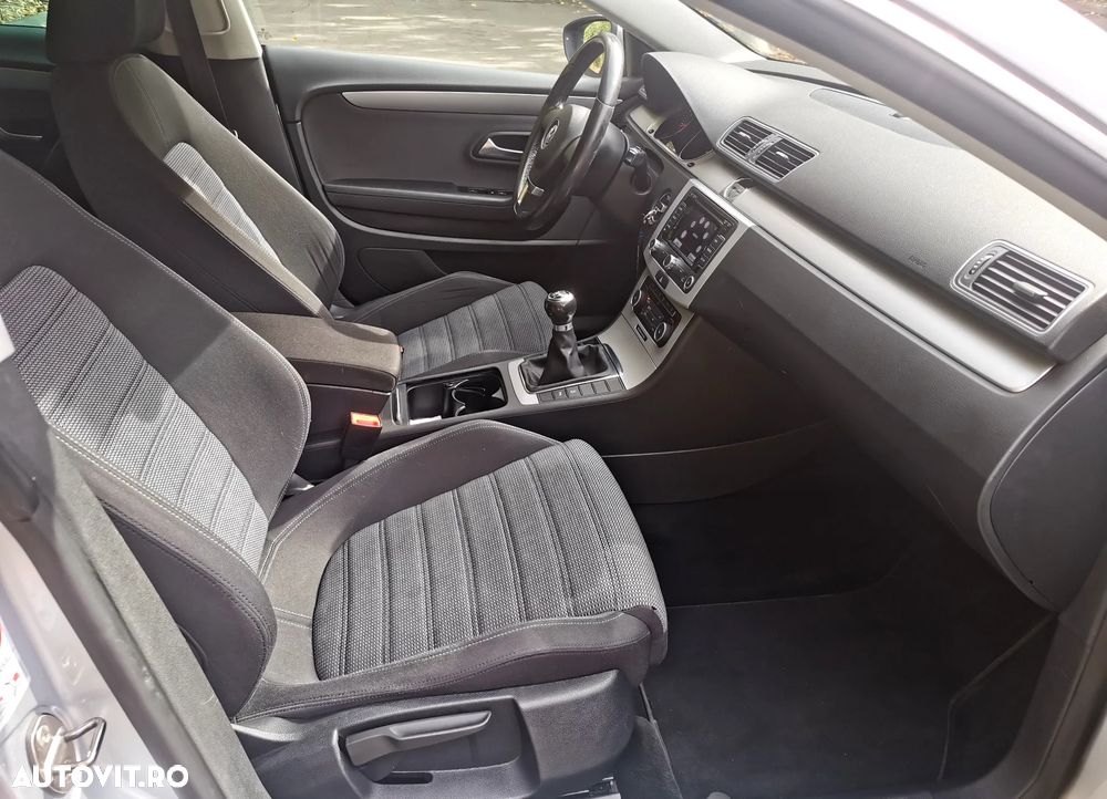 VOLKSWAGEN Passat 2011 — imagine 14