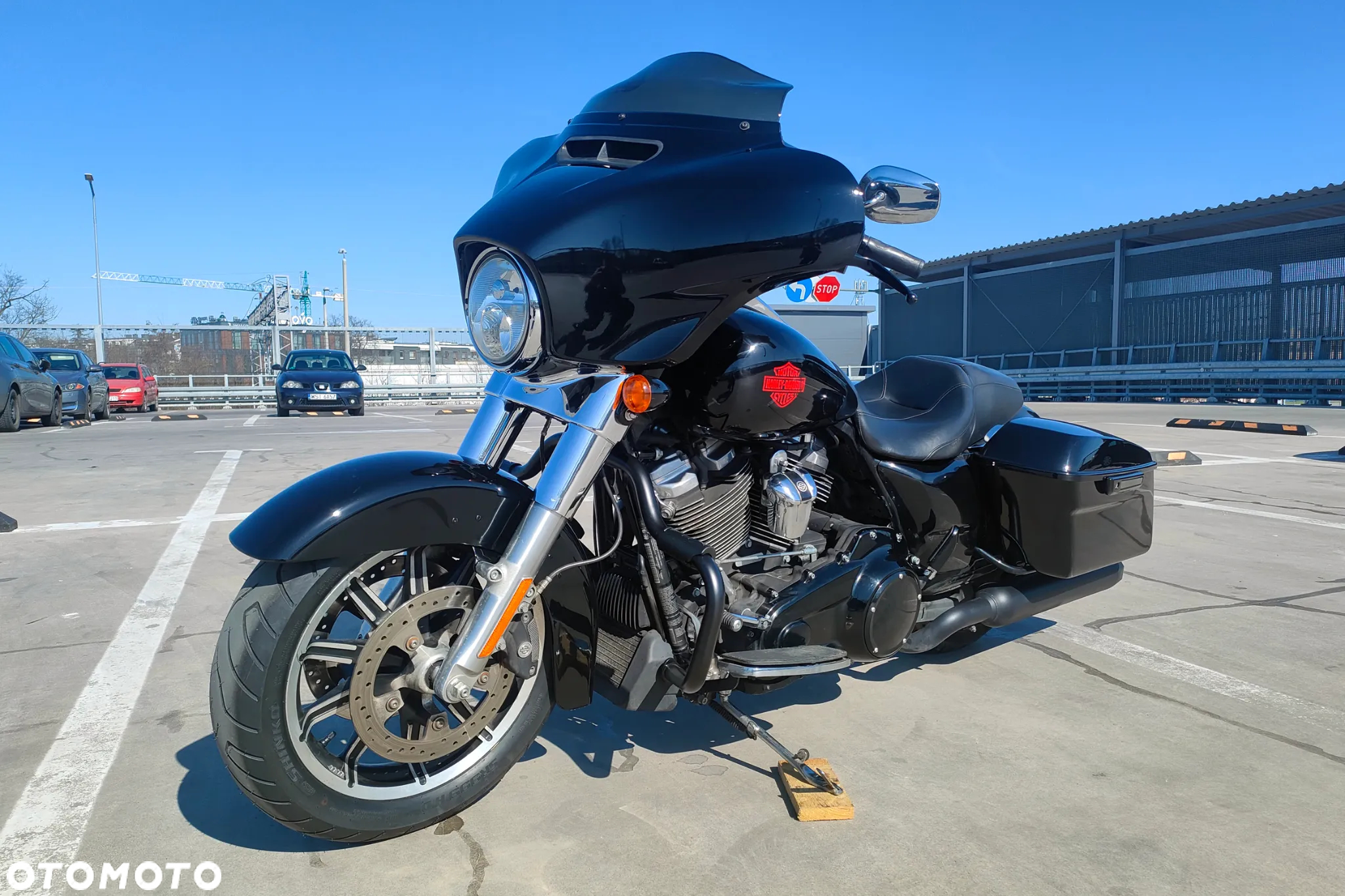 Harley-Davidson FLH Electra Glide - 3