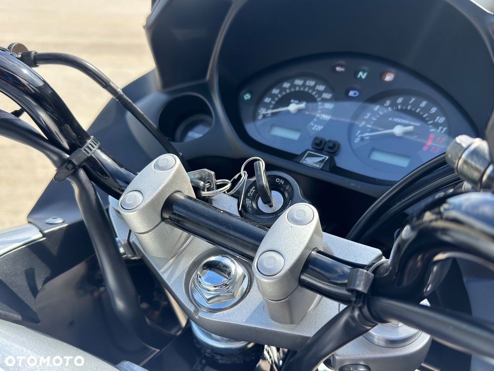 Honda CBF - 35