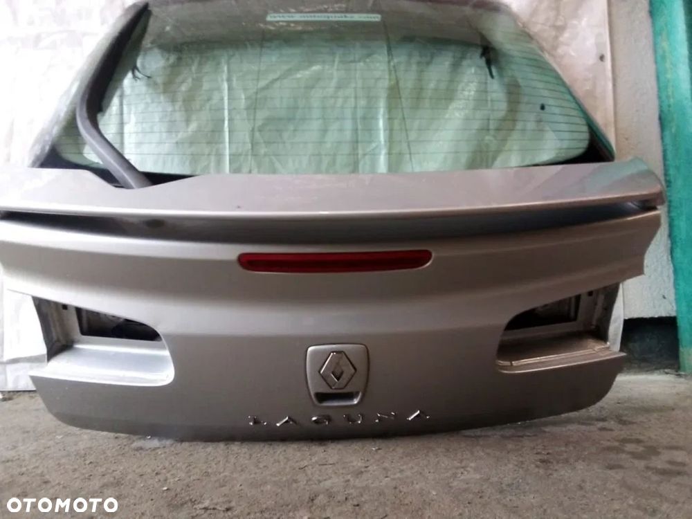 Klapa tylnia Renault LAGUNA 2 srebrna