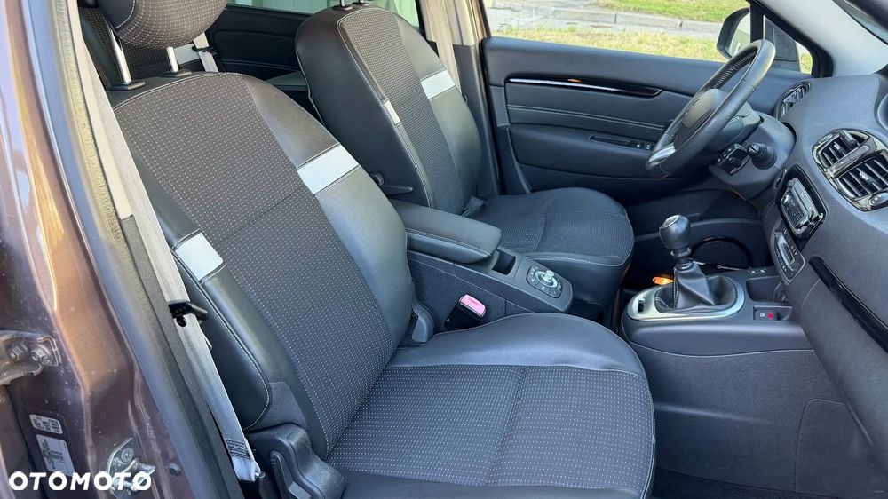Renault Scenic dCi 130 FAP Start & Stop Bose Edition - 14