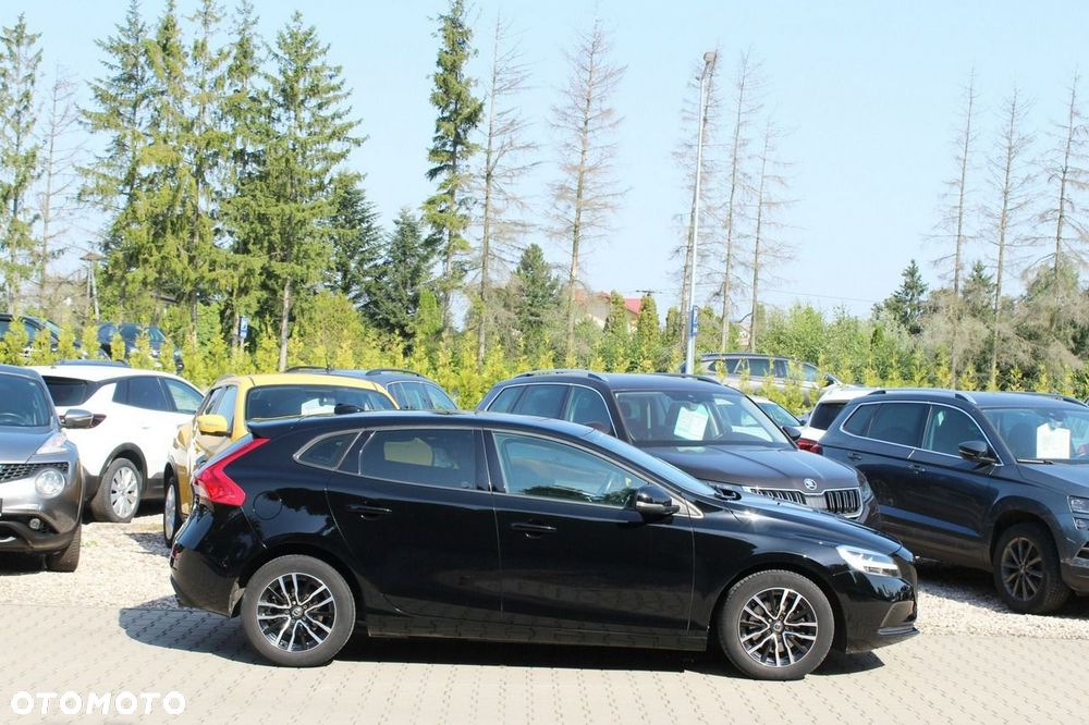 Volvo V40 T3 Kinetic - 4