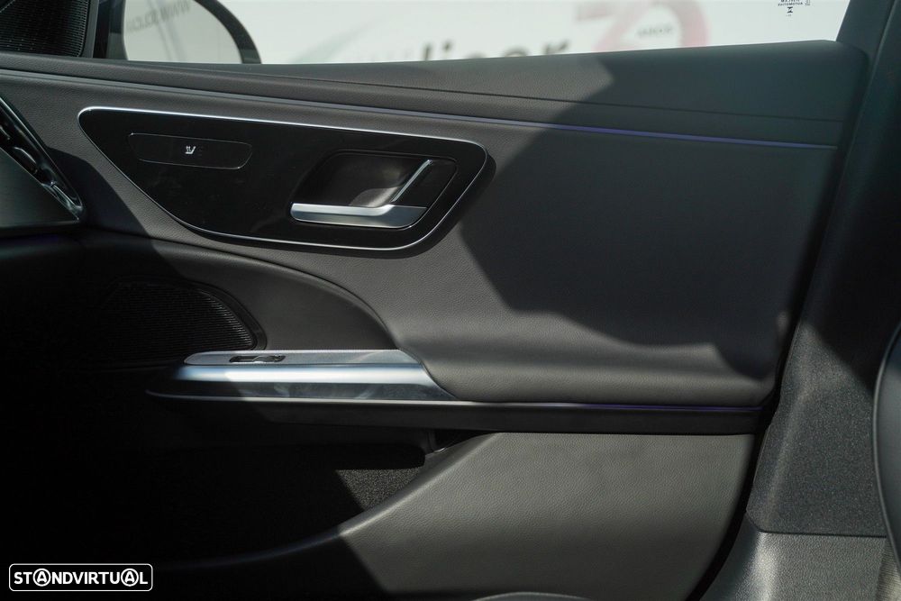 Mercedes-Benz E 300 de - 36