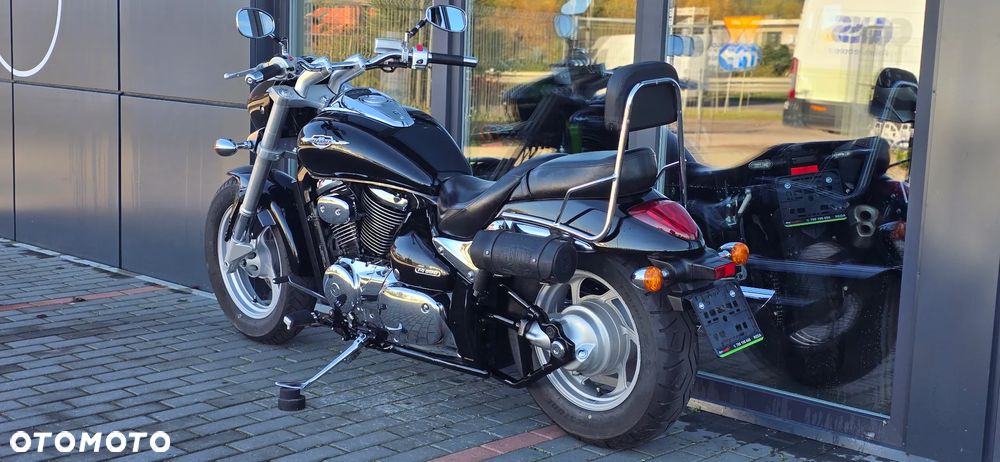 Suzuki Intruder - 28