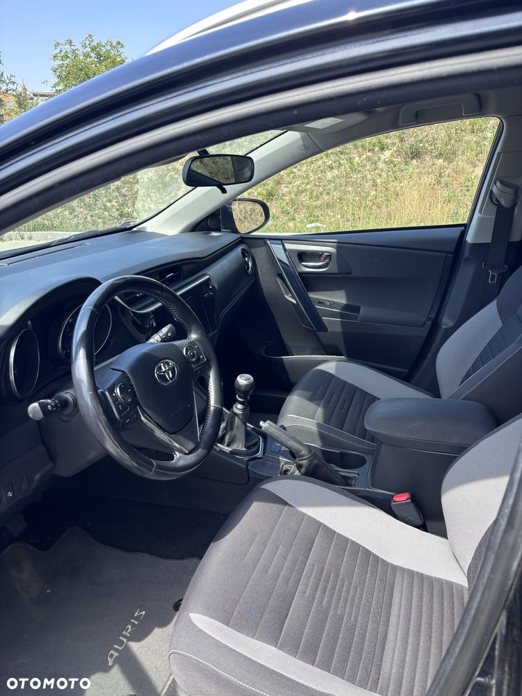Toyota Auris 1.6 Prestige - 11