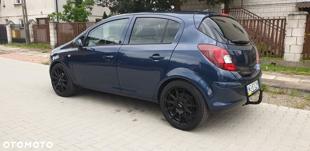 Opel Corsa 1.2 16V Cosmo - 6