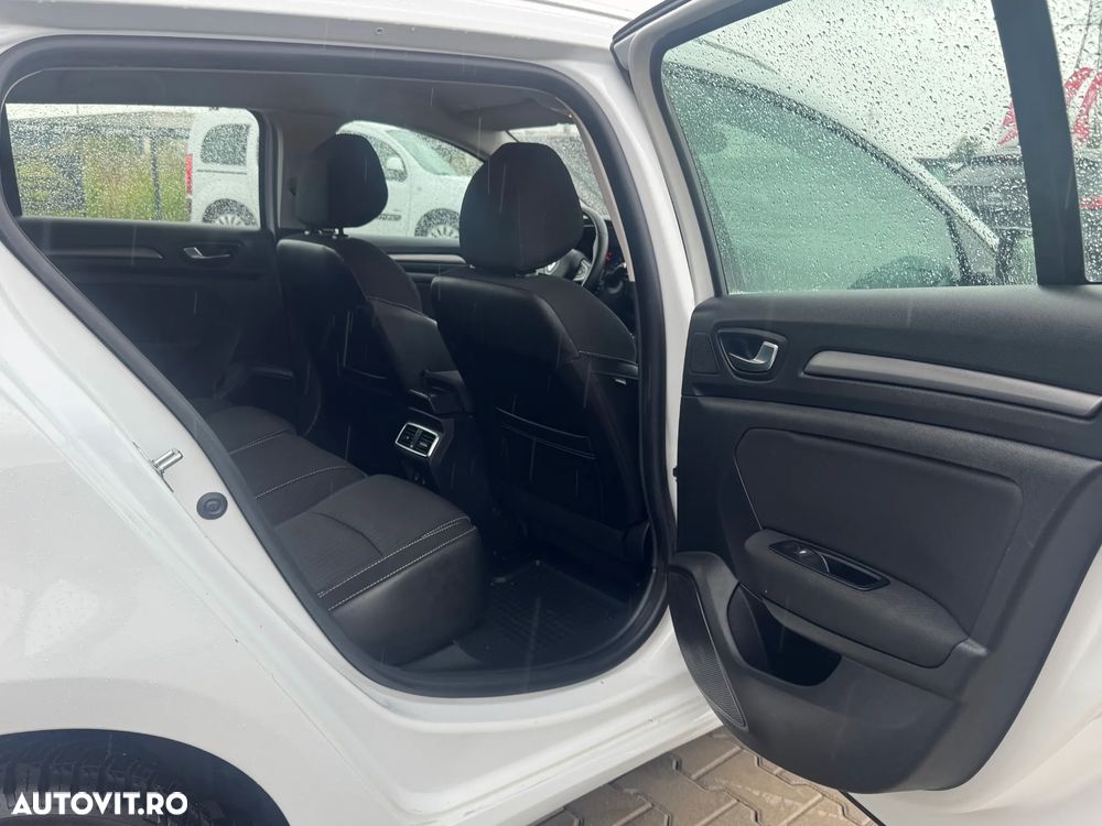 Renault Megane BLUE dCi 115 BUSINESS EDITION - 19