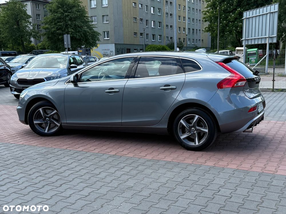 Volvo V40 D3 Drive-E R-Design Momentum - 13