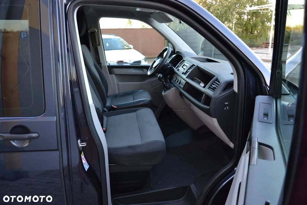 Volkswagen Transporter Caravelle Kurz Comfortline - 23