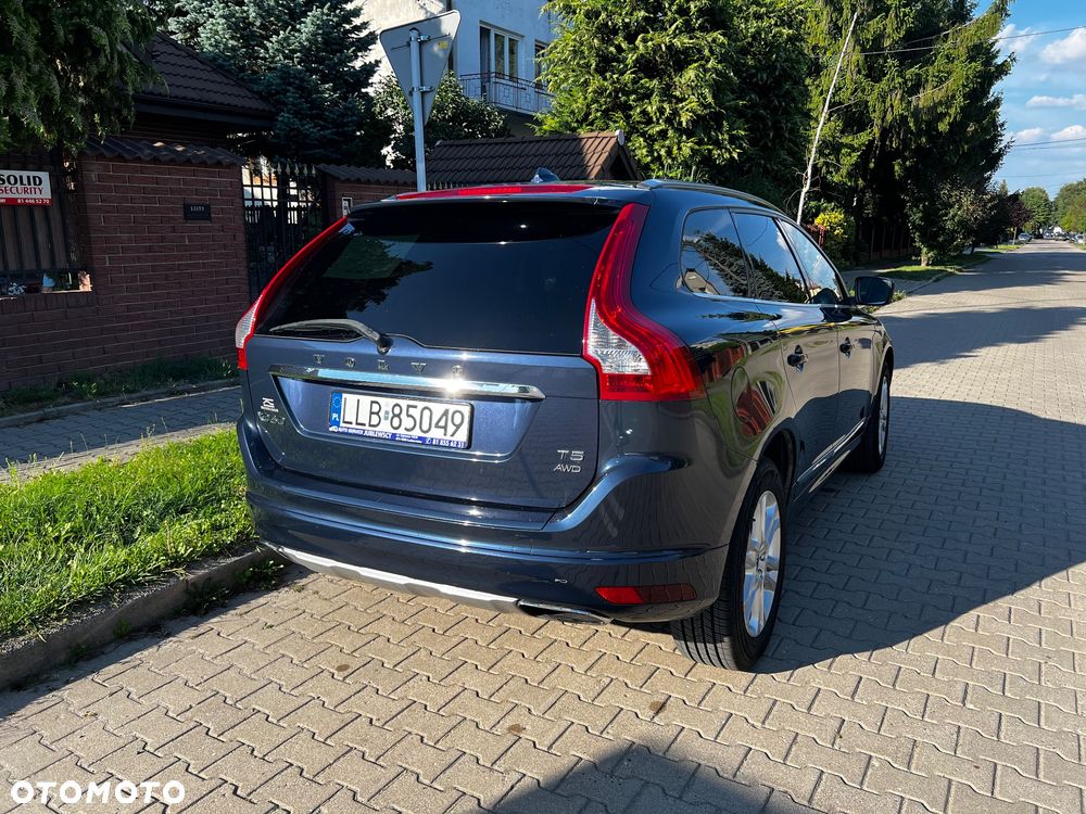 Volvo XC 60 T5 AWD Base - 7