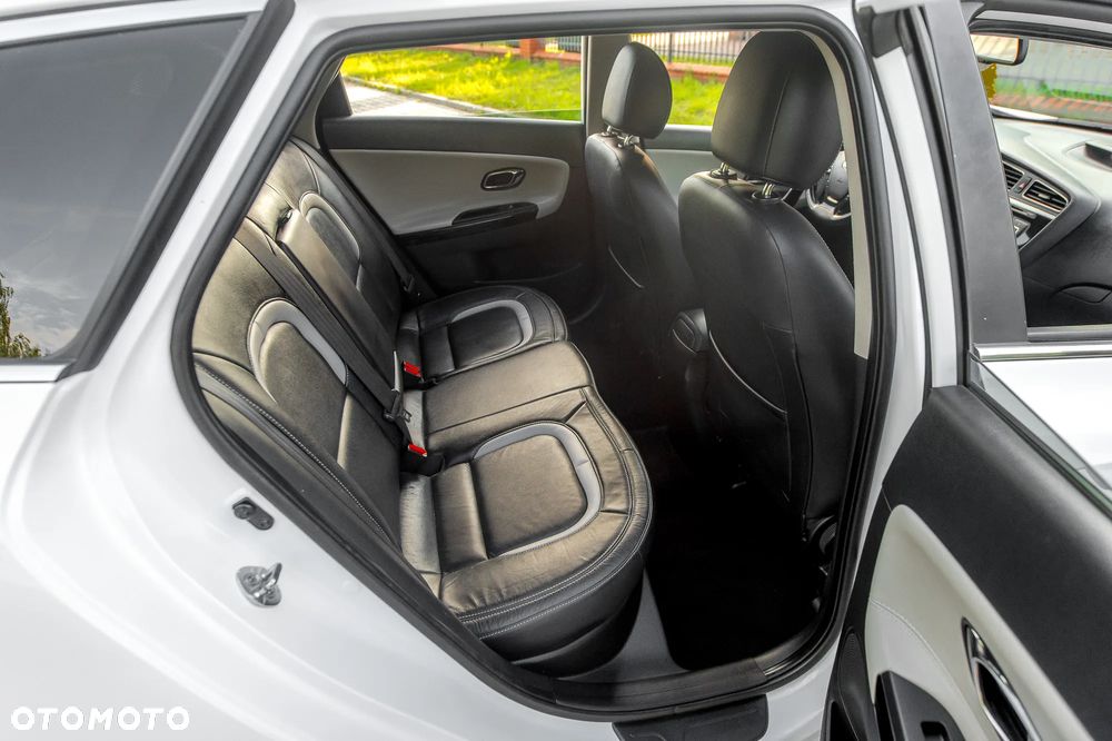 Kia Ceed 1.6 GDI Business Line - 26