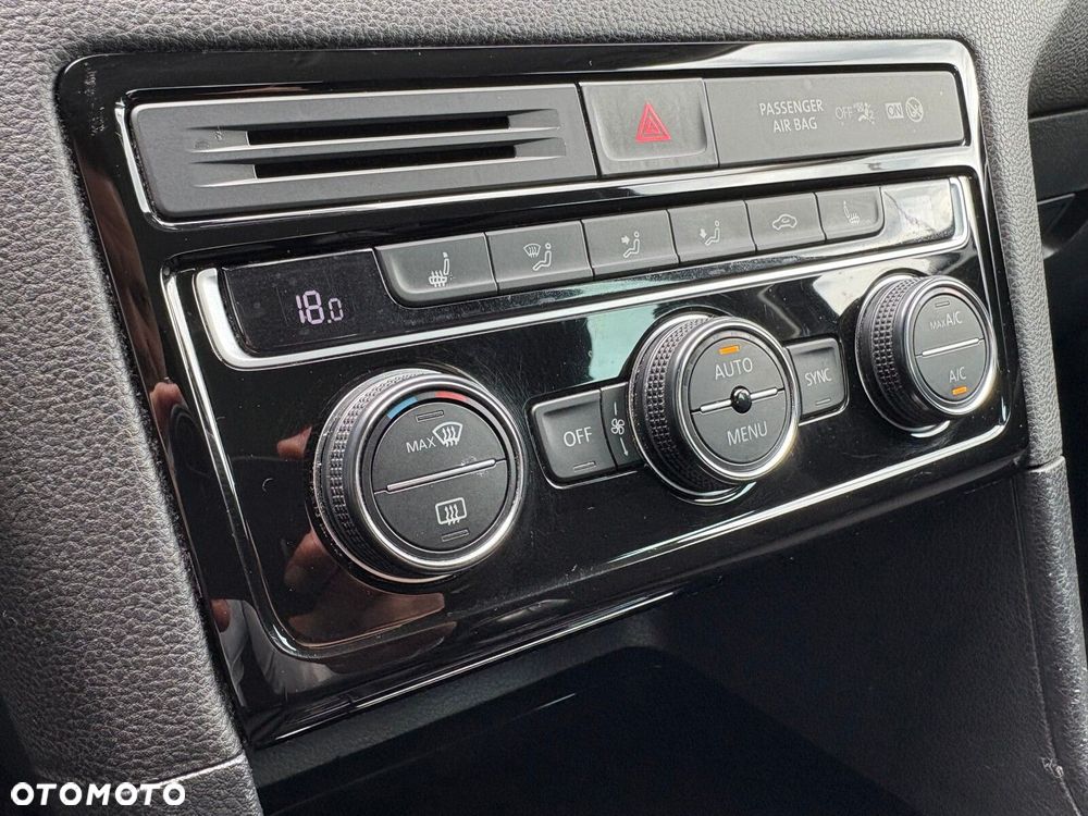 Volkswagen Golf Sportsvan - 25