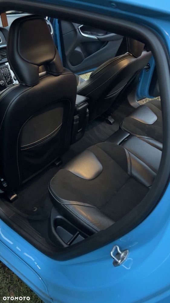 Volvo V40 D2 - 10