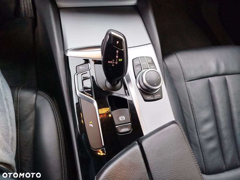 BMW Seria 5 520d Modern Line - 22