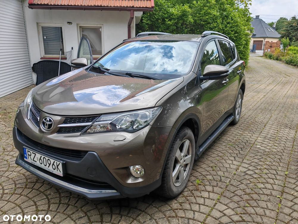 Toyota RAV4 - 8