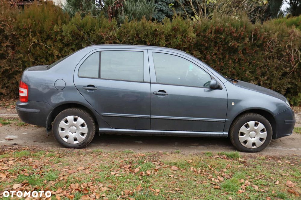 Skoda Fabia 1.4 16V Ambiente - 9