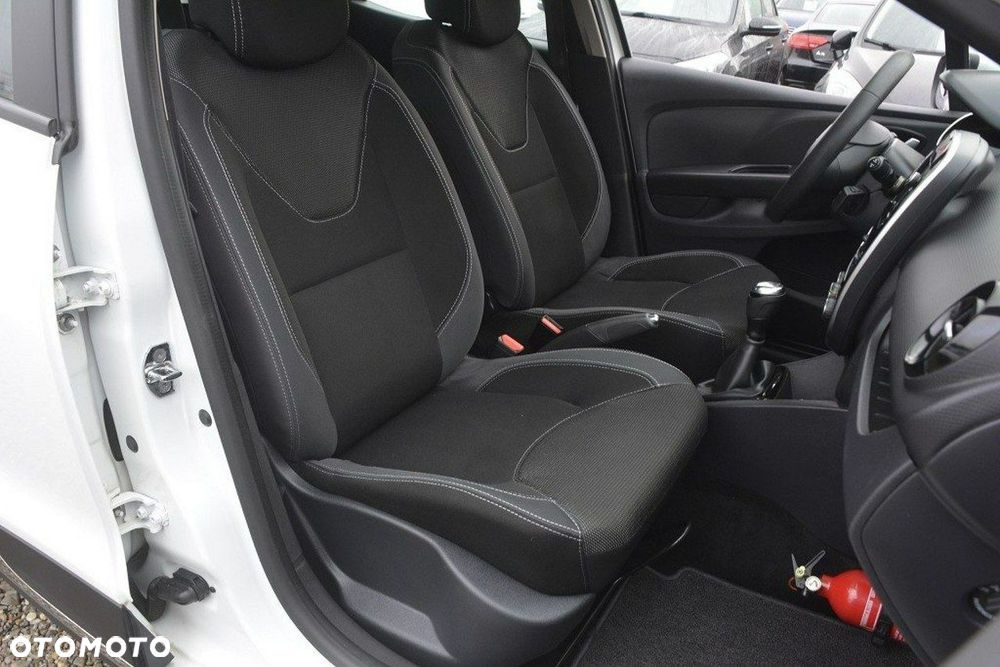 Renault Clio - 19