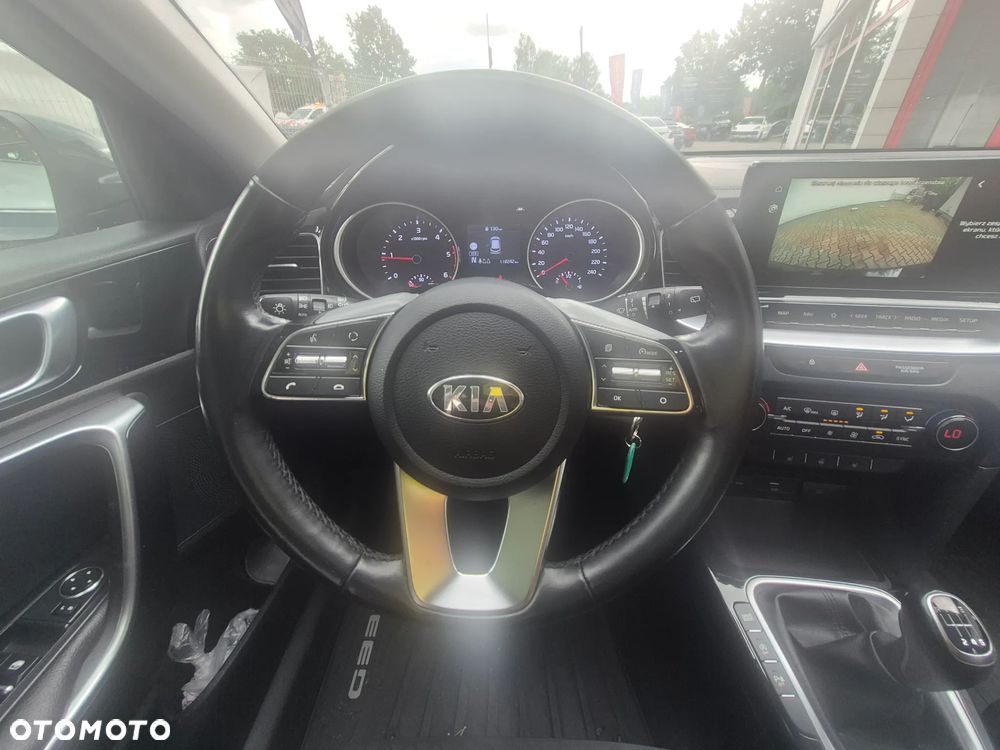 Kia Ceed 1.6 CRDi SCR L Business Line Plus - 17