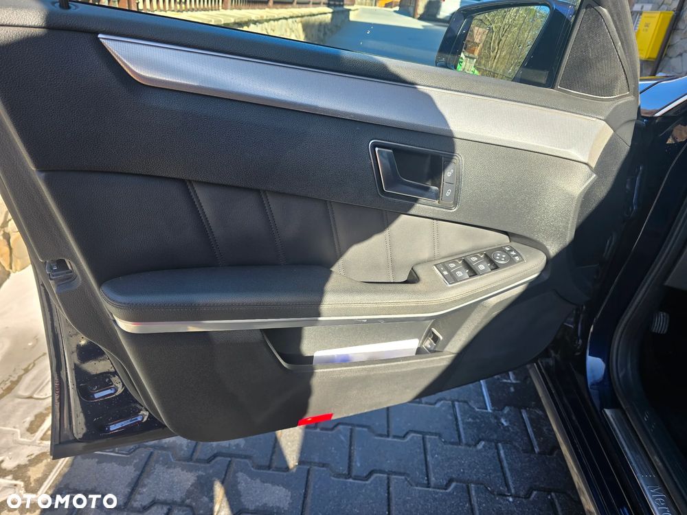 Mercedes-Benz Klasa E 250 CDI DPF BlueEFFICIENCY 7G-TRONIC Elegance - 13