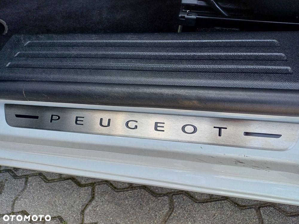 Peugeot 2008 1.2 PureTech GT S&S EAT8 - 34