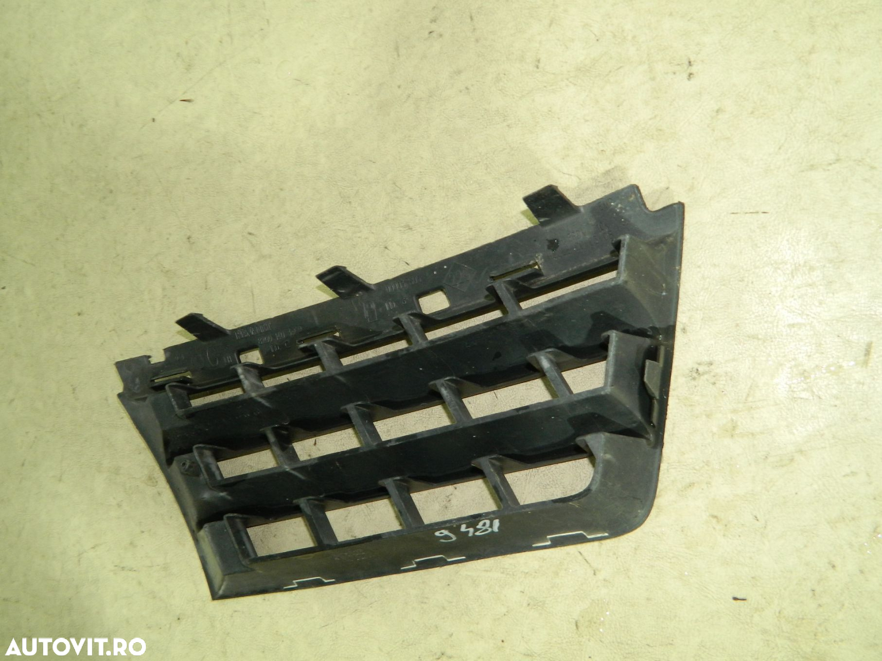 Grila radiator partea stanga, Renault Scenic, 2003, 2004, 2005, 2006,, 8200140329 - 4