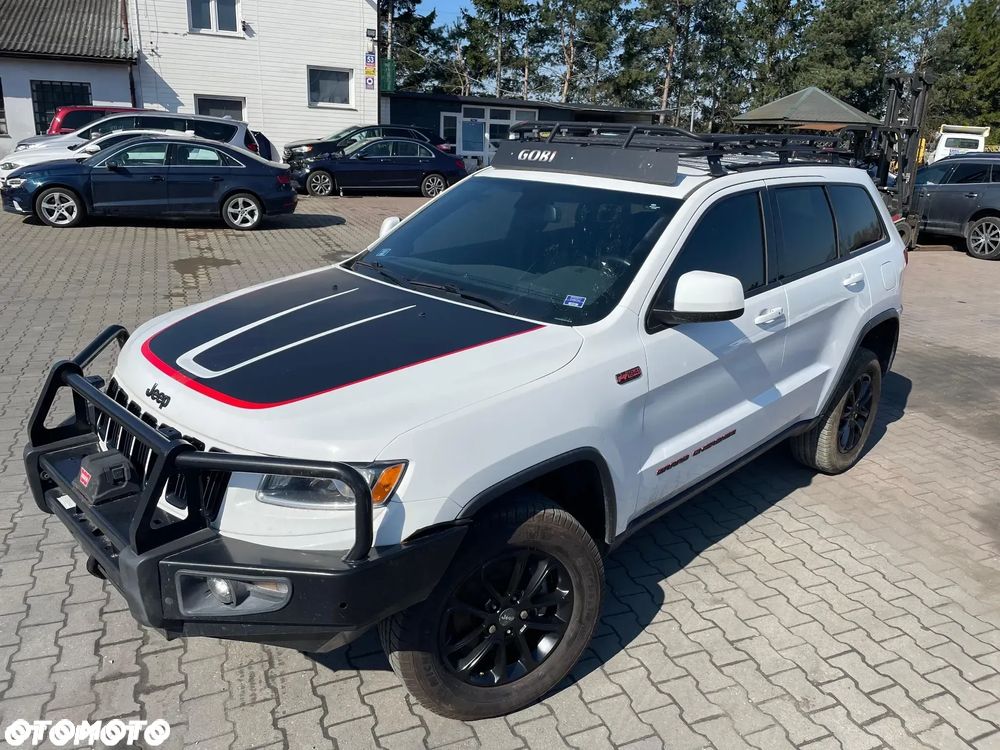 Jeep Grand Cherokee - 16